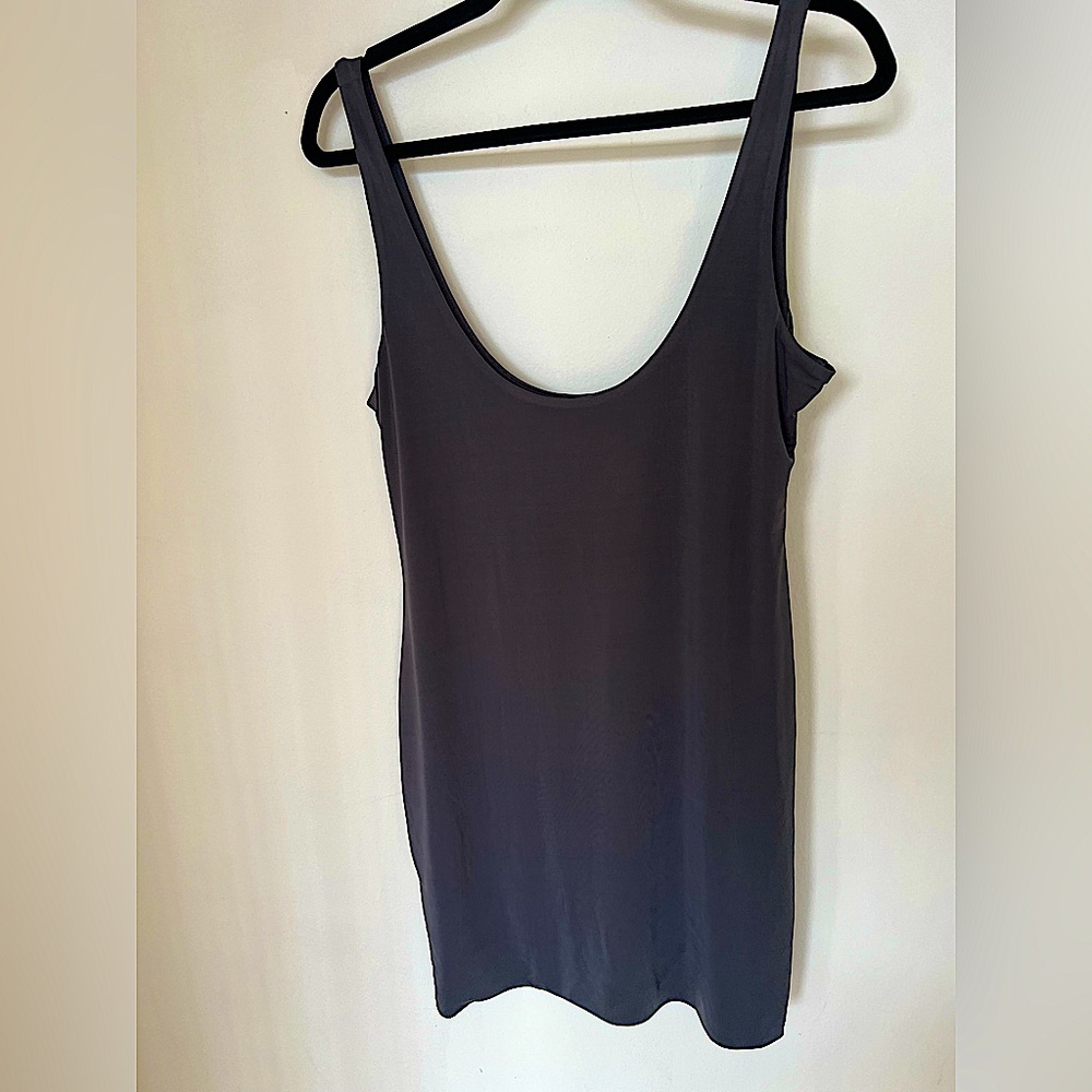 Mistress rocks silky tank dress